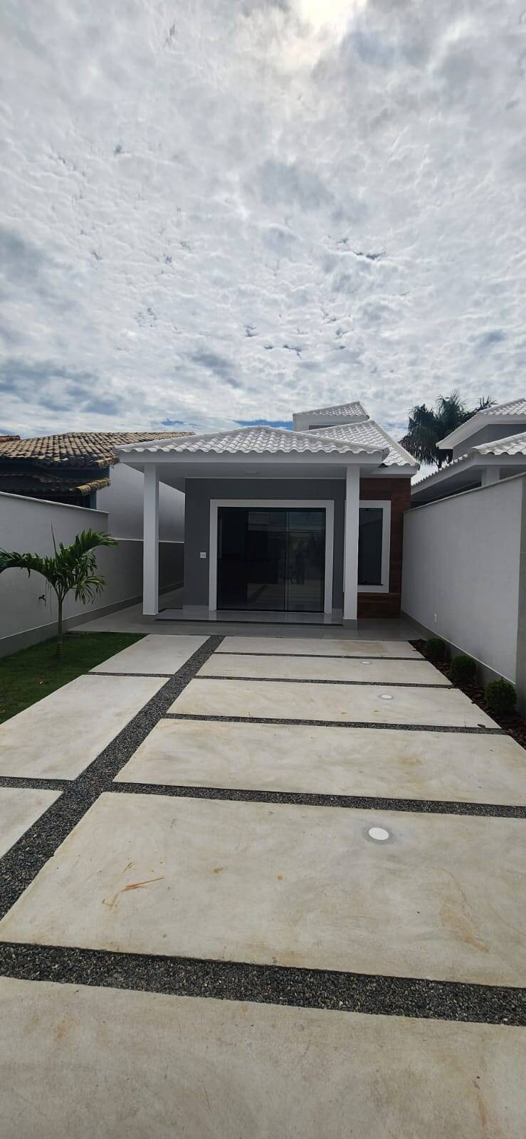 Ótima casa em Itaipuaçu, 3 quartos, área gourmet completa