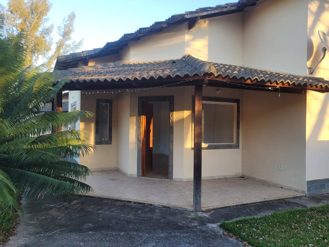 Casa 2 quartos sendo1 suíte no Barroco.