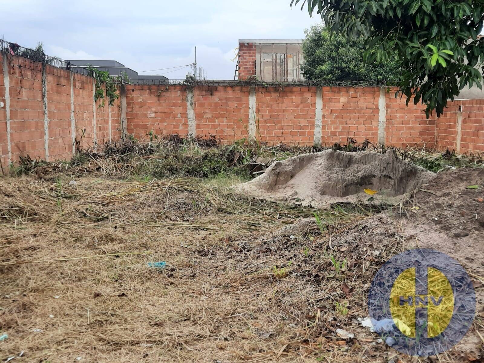 Vendo terreno com loja